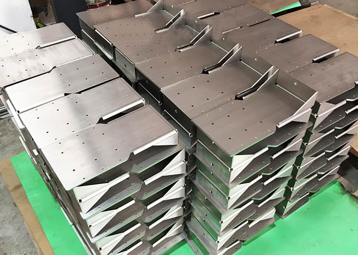 Мелко и крупносерийное производство изделий из листового металла